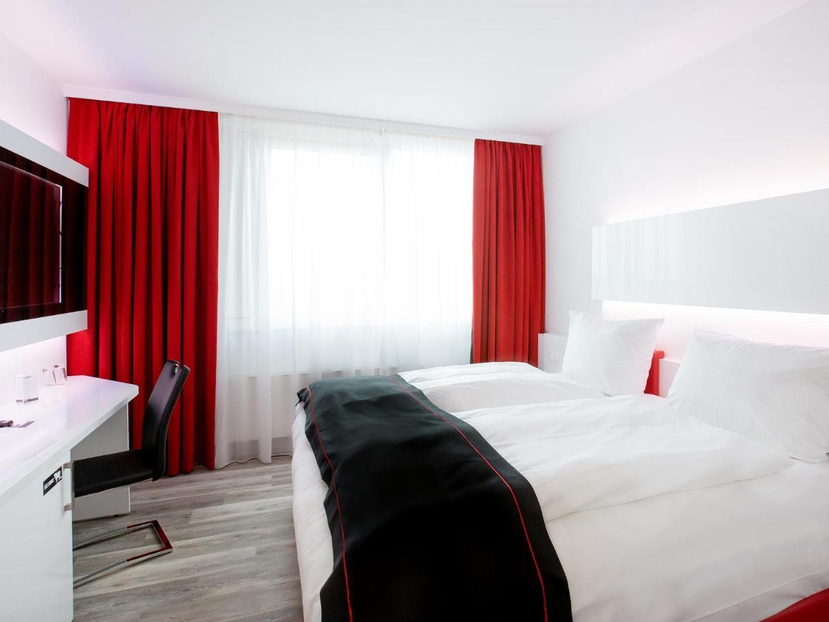 ดอร์เมโร โฮเทล ฮันโนเฟอร์-ลังเงนฮาเกินแอร์พอร์ต Hotel Langenhagen  ภายนอก รูปภาพ