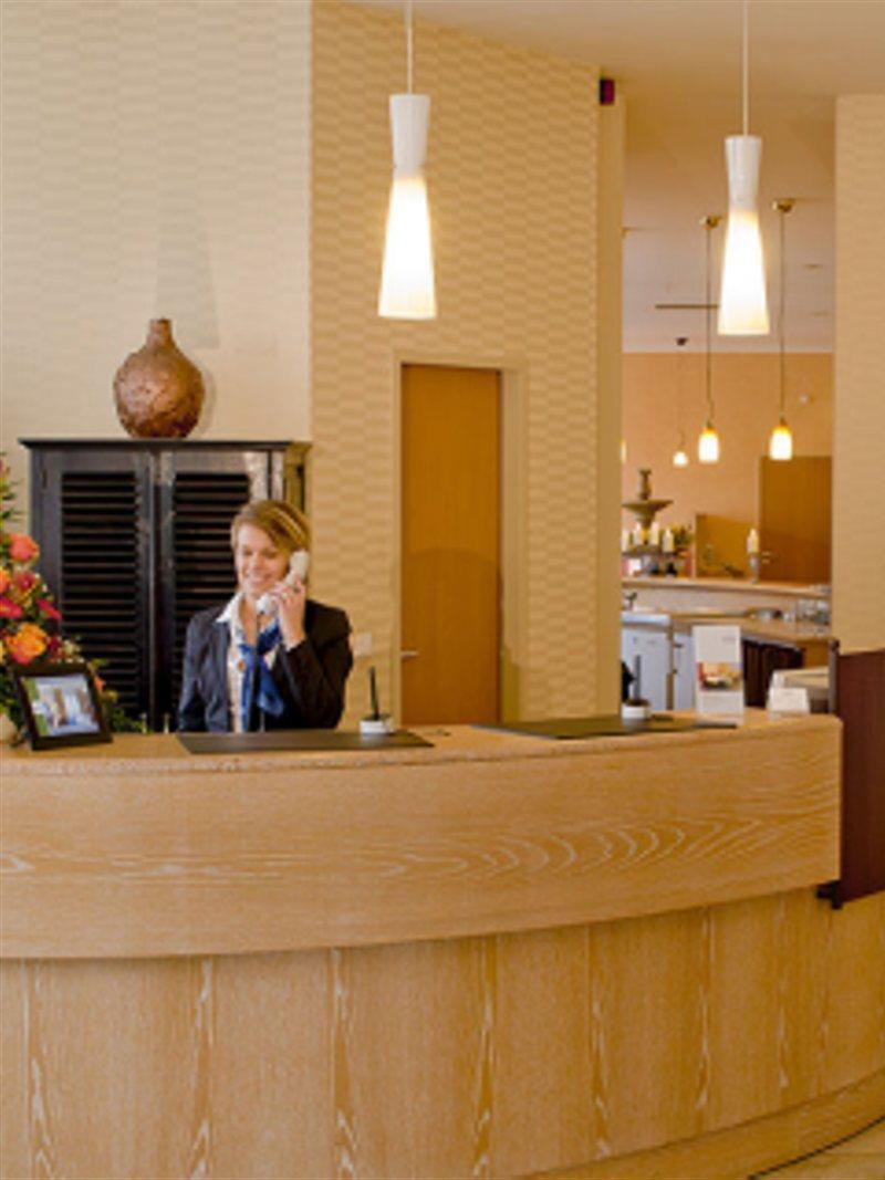 ดอร์เมโร โฮเทล ฮันโนเฟอร์-ลังเงนฮาเกินแอร์พอร์ต Hotel Langenhagen  ภายนอก รูปภาพ
